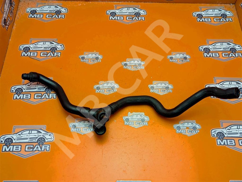 Трубка вентиляции картерных газов MERCEDES-BENZ S-класс W220 (1998 - 2005) фото 1 — Разборка Мерседес