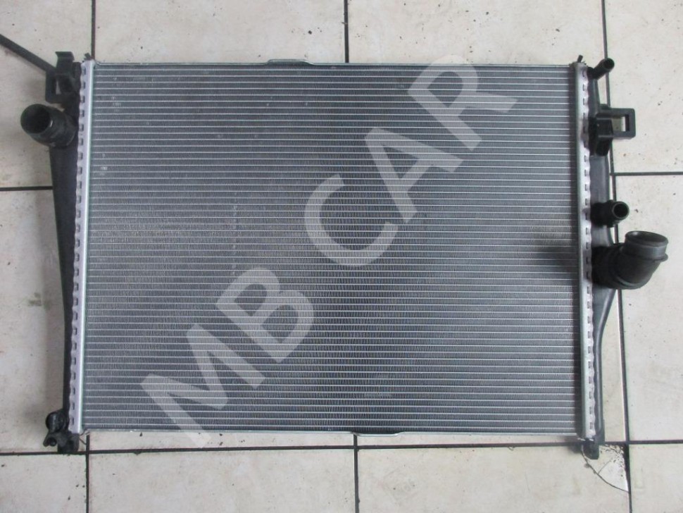 Радиатор MERCEDES-BENZ C-класс W205/S205/C205/A205 (2014 - 2018) фото 1 — Разборка Мерседес