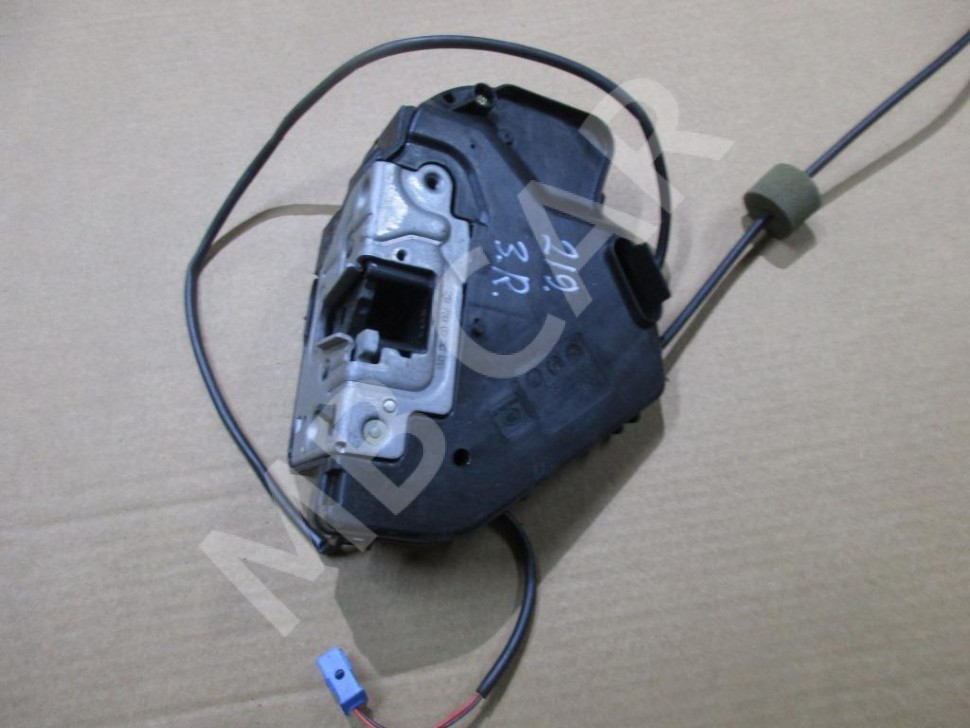 Замок двери задней правой MERCEDES-BENZ CLS-класс C219 рестайлинг (2008 - 2010) фото 1 — Разборка Мерседес
