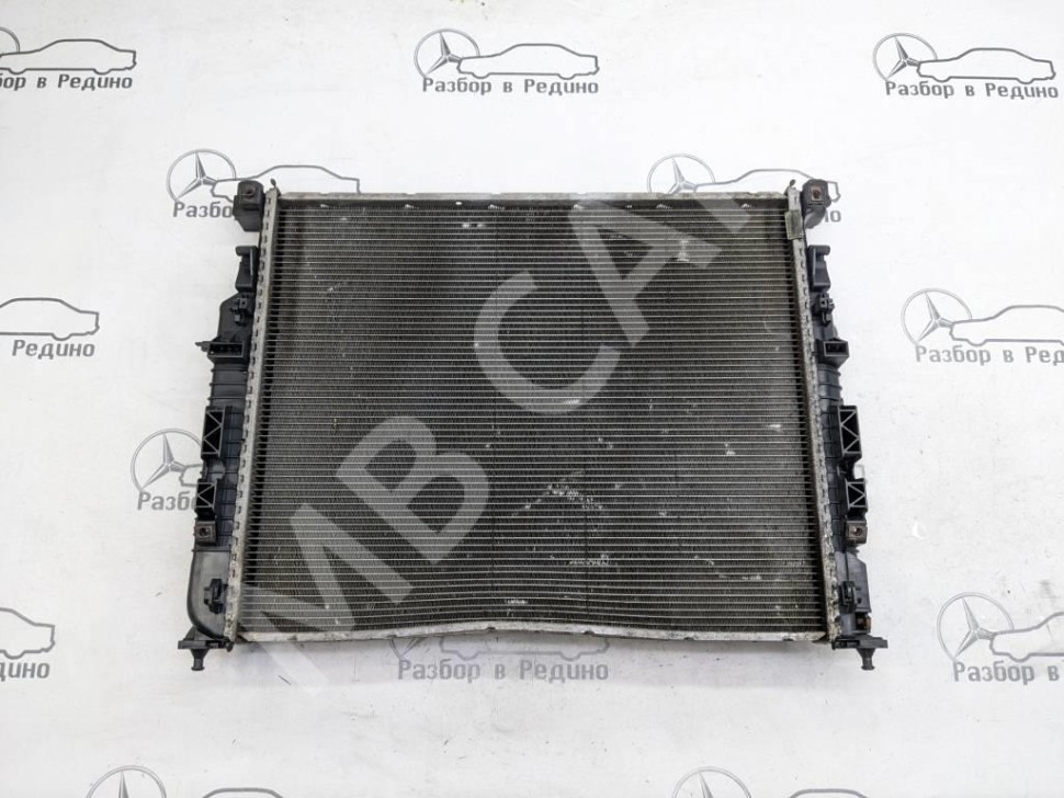 Радиатор MERCEDES-BENZ R-класс W251 (2005 - 2007) фото 1 — Разборка Мерседес