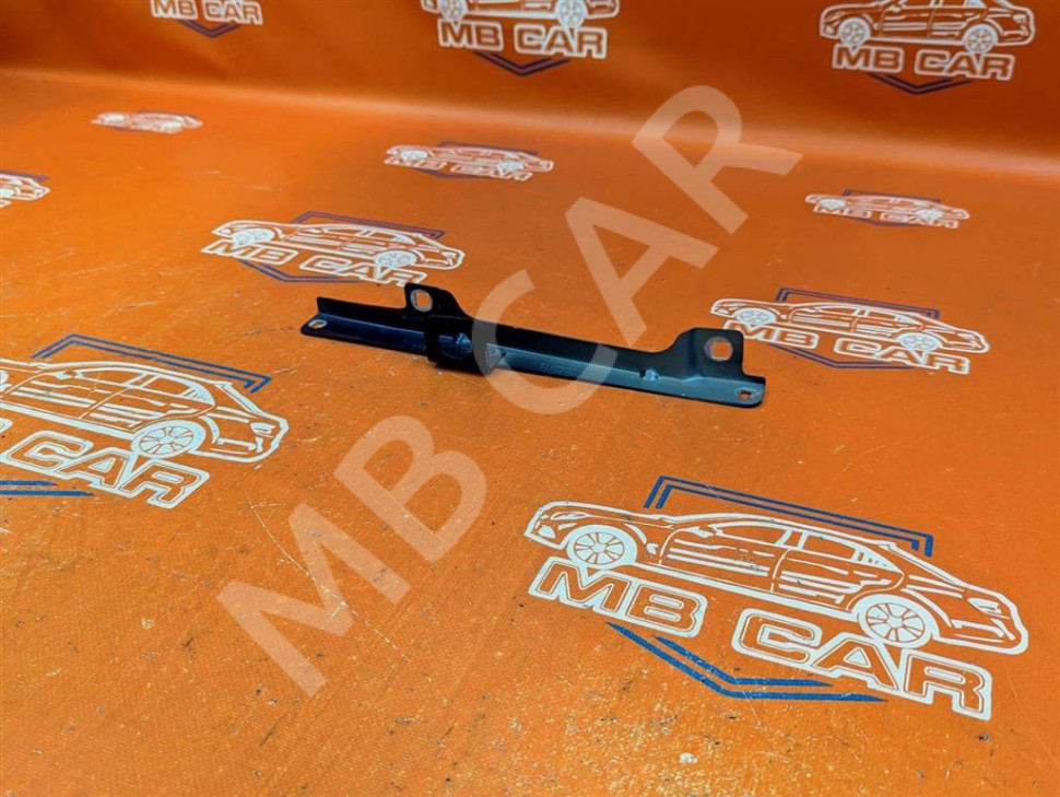 Кронштейн крепления крыла MERCEDES-BENZ SL-класс R231 рестайлинг (2016 - 2020) фото 1 — Разборка Мерседес