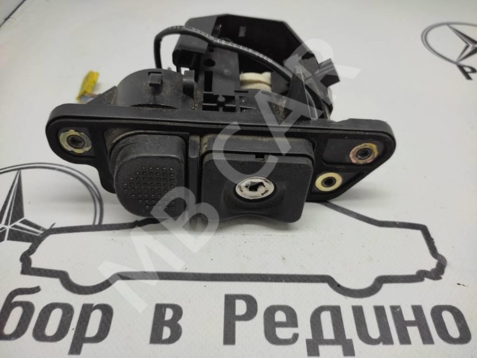 Ручка открытия багажника MERCEDES-BENZ S-класс W220 (1998 - 2005) фото 1 — Разборка Мерседес