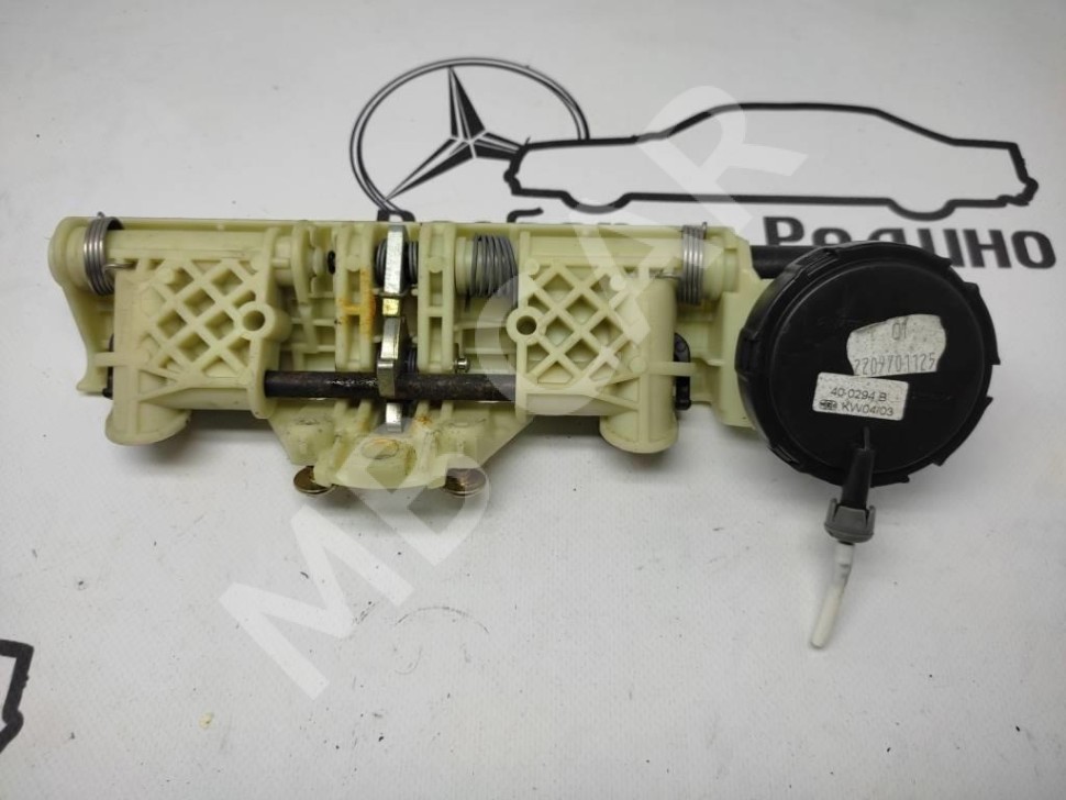 Механизм подголовника MERCEDES-BENZ S-класс W220 рестайлинг (2002 - 2005) фото 1 — Разборка Мерседес