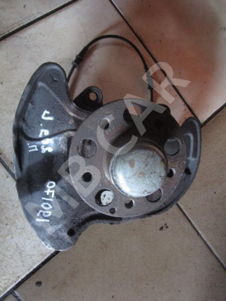 Кулак поворотный передний левый MERCEDES-BENZ CLK-класс C209/A209 (2002 - 2005) фото 1 &mdash; Разборка Мерседес