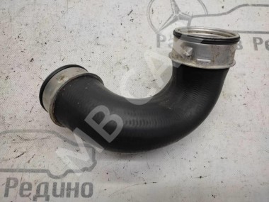 Патрубок интеркулера MERCEDES-BENZ C-класс W203/S203/CL203 (2000 - 2004) — Разборка Мерседес