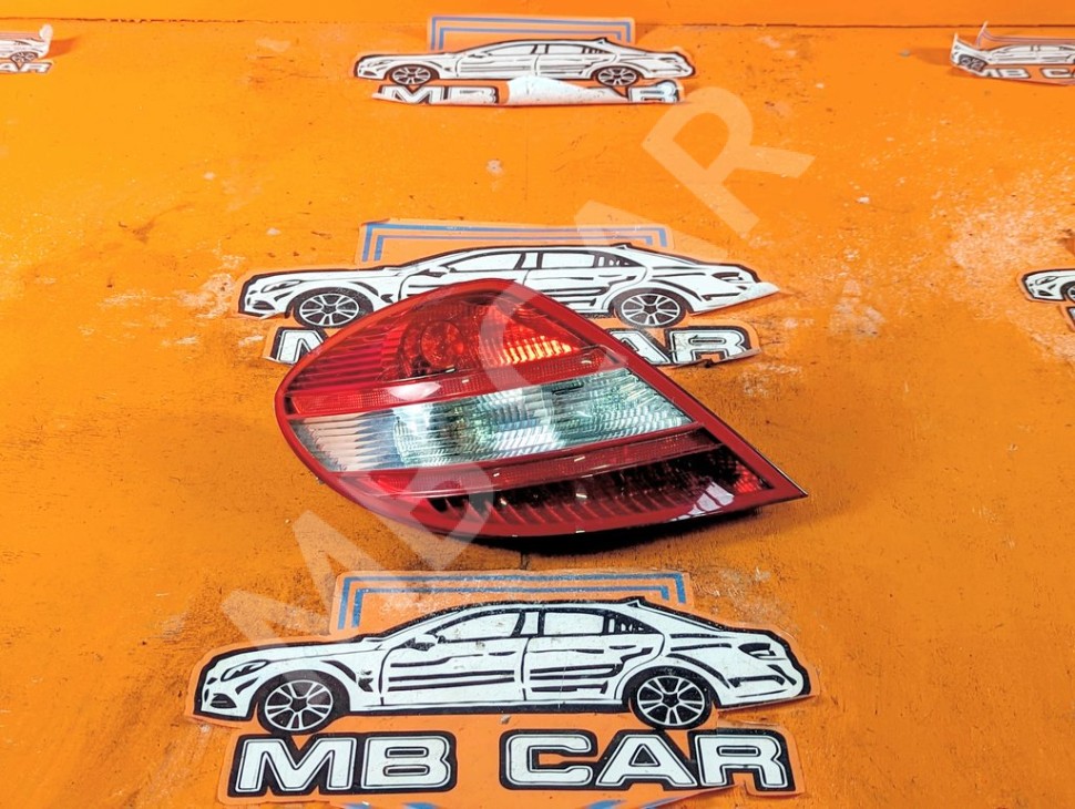 Фонарь задний левый MERCEDES-BENZ SLK-класс R171 (2004 - 2008) фото 1 &mdash; Разборка Мерседес