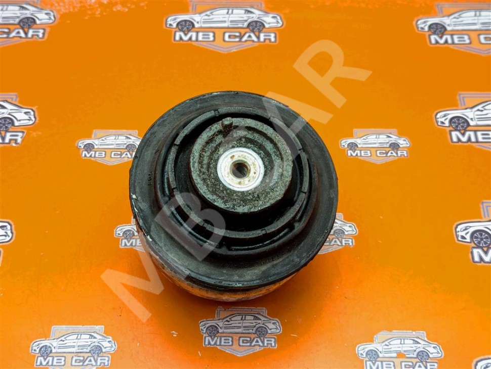 Опора двигателя MERCEDES-BENZ S-класс W220 (1998 - 2005) фото 1 — Разборка Мерседес