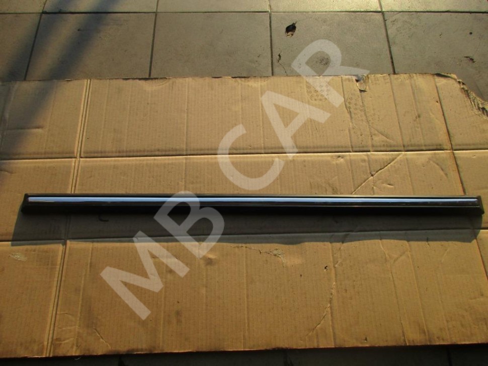 Молдинг крыла правый MERCEDES-BENZ G-класс W463 рестайлинг 2 (2008 - 2012) фото 1 — Разборка Мерседес