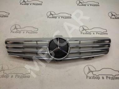 Решетка радиатора MERCEDES-BENZ CLS-класс C219 (2004 - 2008) — Разборка Мерседес