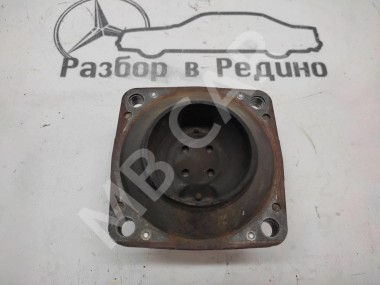 Опора КПП MERCEDES-BENZ R-класс W251 (2005 - 2007) — Разборка Мерседес