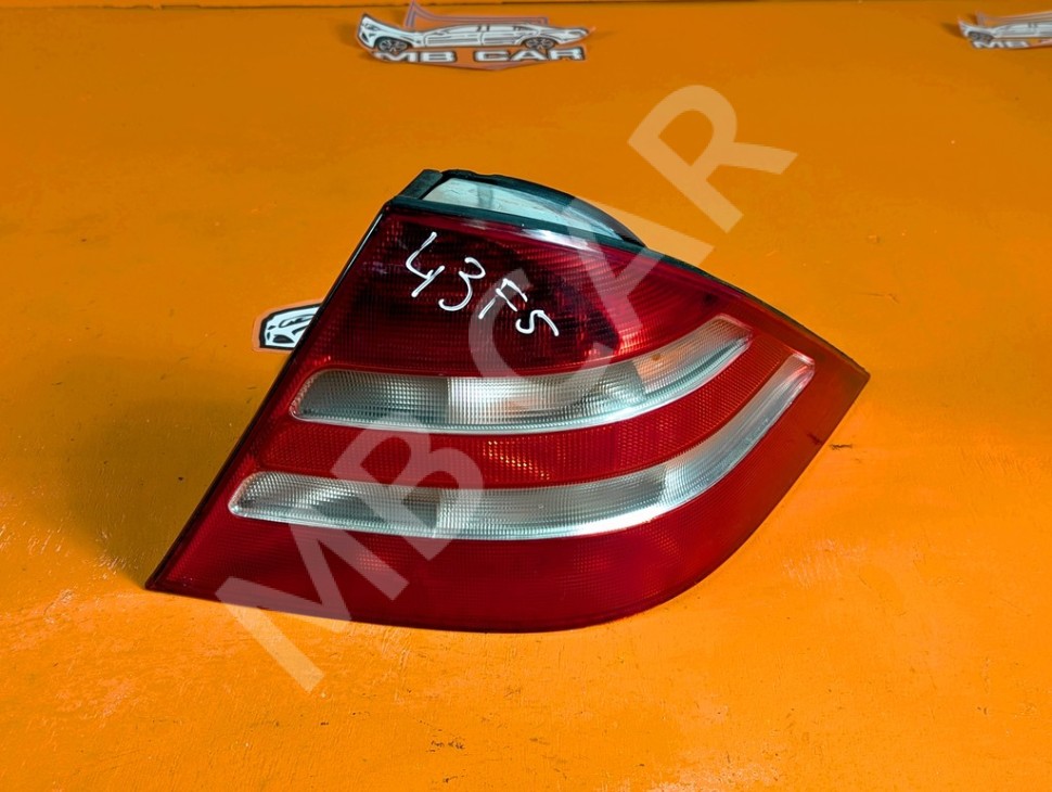 Фонарь задний правый MERCEDES-BENZ S-класс W220 (1998 - 2005) фото 1 &mdash; Разборка Мерседес