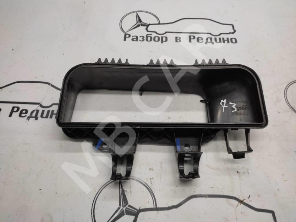 Воздухозаборник MERCEDES-BENZ E-класс W211/S211 (2002 - 2006) фото 1 — Разборка Мерседес