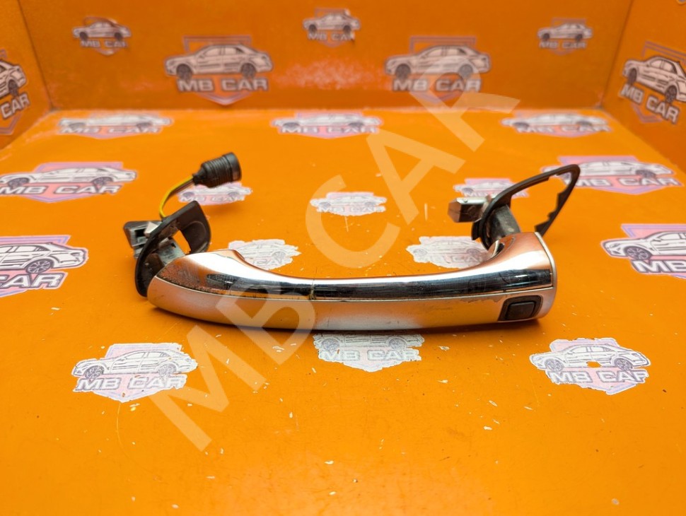 Ручка двери наружняя MERCEDES-BENZ S-класс W220 (1998 - 2005) фото 1 &mdash; Разборка Мерседес