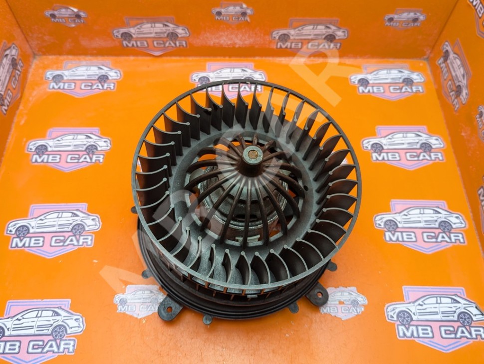 Моторчик отопителя MERCEDES-BENZ S-класс W220 (1998 - 2005) фото 1 &mdash; Разборка Мерседес