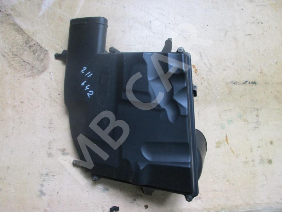 Корпус воздушного фильтра MERCEDES-BENZ E-класс W211/S211 (2002 - 2006) фото 1 — Разборка Мерседес