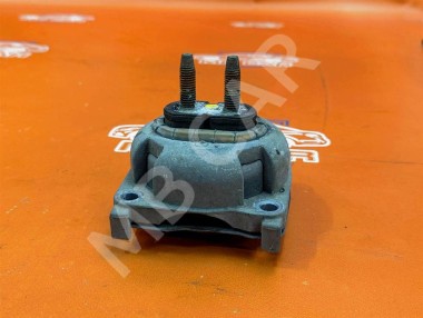 Опора КПП MERCEDES-BENZ GLE-класс AMG W166 (2015 - 2019) — Разборка Мерседес