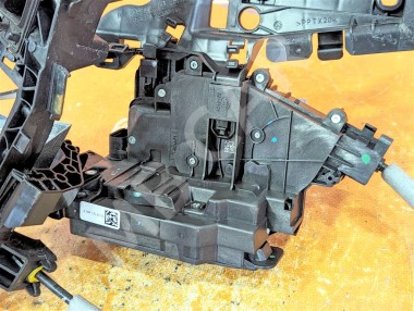 Замок двери задней правой MERCEDES-BENZ GLE-класс Coupe C292 (2015 - 2019) — Разборка Мерседес