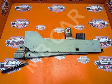 Усилитель антенны MERCEDES-BENZ E-класс W211/S211 (2002 - 2006) — Разборка Мерседес