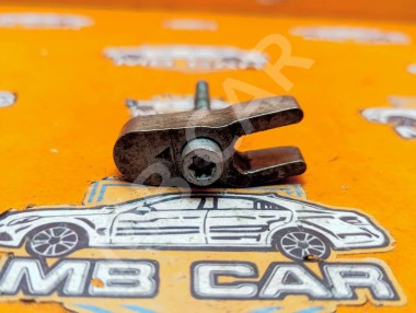 Кронштейн крепления форсунок MERCEDES-BENZ C-класс W204/S204 (2006 - 2011) &mdash; Разборка Мерседес