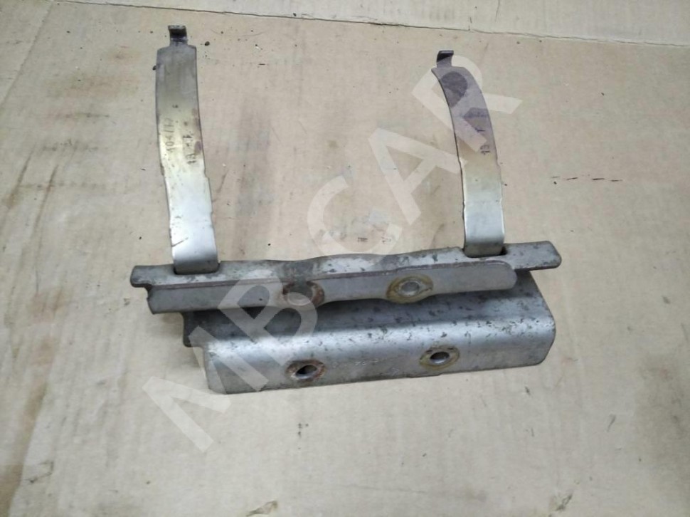 Кронштейн катализатора MERCEDES-BENZ B-класс W246 рестайлинг (2014 - 2018) фото 1 — Разборка Мерседес