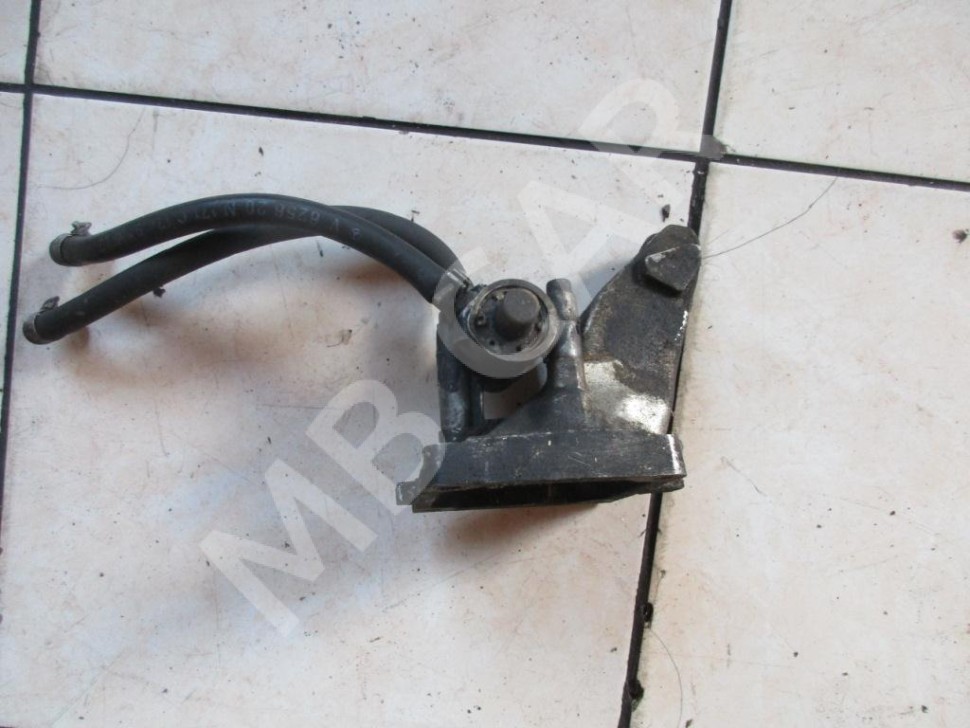 Лапа правая MERCEDES-BENZ W124 W124/S124/C124/A124 (1984 - 1993) фото 1 — Разборка Мерседес