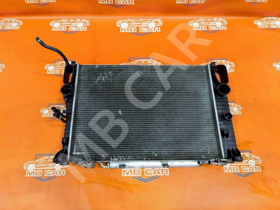 Радиатор MERCEDES-BENZ E-класс W211/S211 (2002 - 2006) фото 1 — Разборка Мерседес