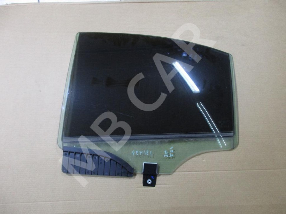 Стекло заднее левое MERCEDES-BENZ S-класс W221 рестайлинг (2009 - 2013) фото 1 — Разборка Мерседес