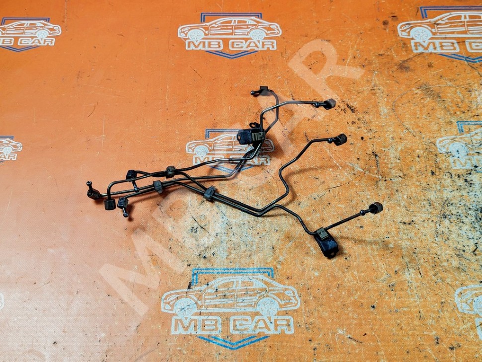 Трубка топливная MERCEDES-BENZ C-класс W202/S202 рестайлинг (1997 - 2001) фото 1 &mdash; Разборка Мерседес