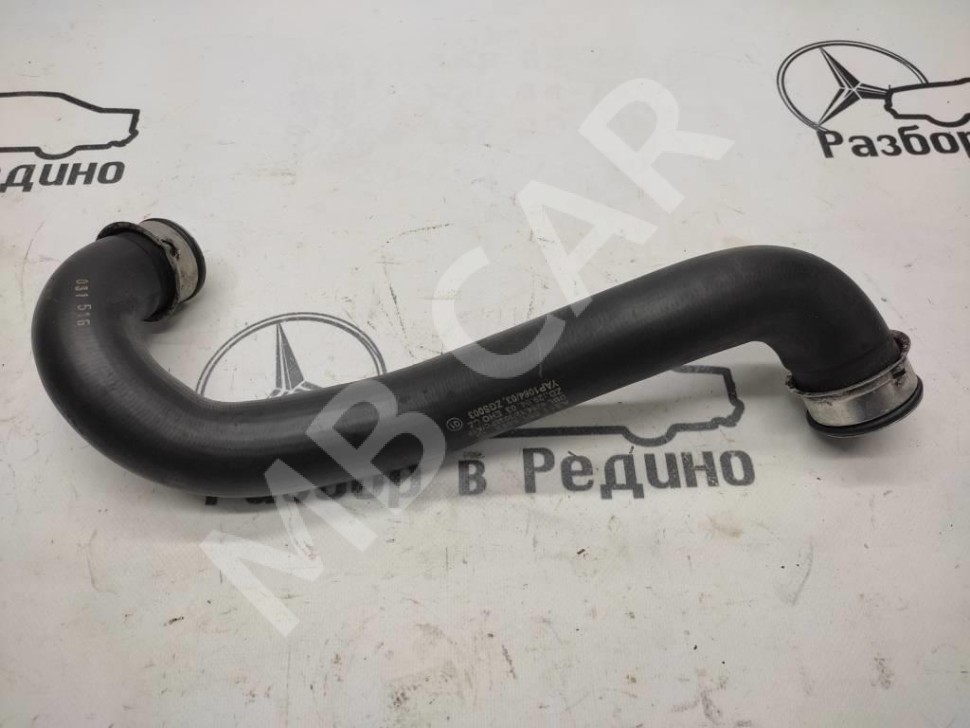 Патрубок радиатора MERCEDES-BENZ CLS-класс C219 (2004 - 2008) фото 1 — Разборка Мерседес