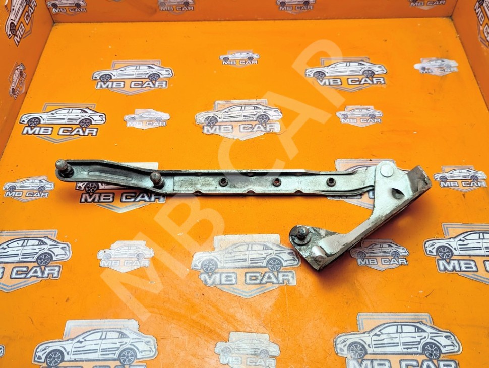 Петля капота MERCEDES-BENZ M-класс W163 (1997 - 2001) фото 1 &mdash; Разборка Мерседес