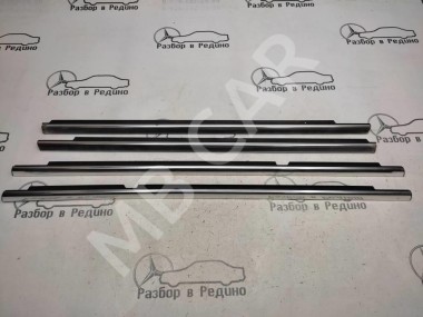 Молдинг стекла двери MERCEDES-BENZ R-класс W251 (2005 - 2007) — Разборка Мерседес