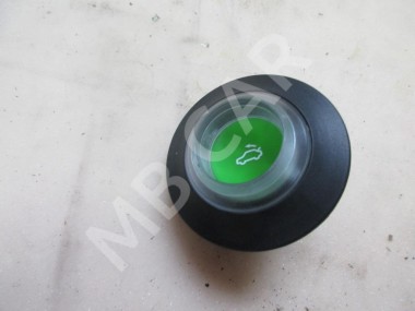 Кнопка закрытия багажника MERCEDES-BENZ C-класс W203/S203/CL203 рестайлинг (2004 - 2008) — Разборка Мерседес