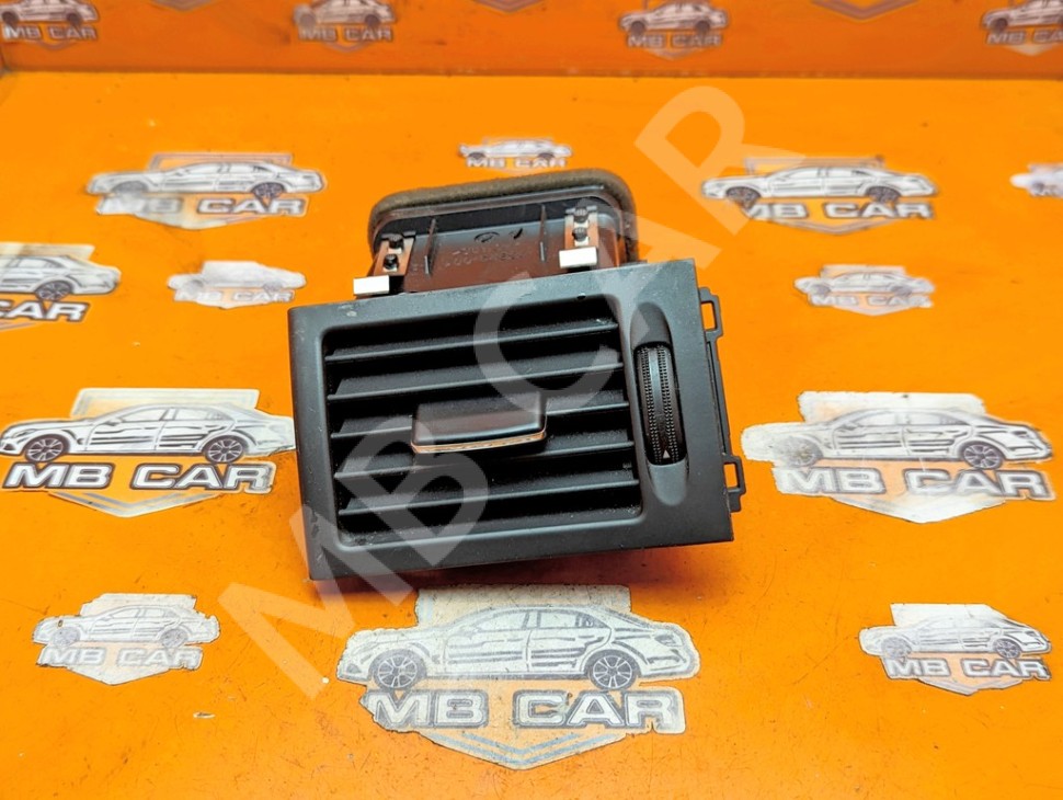 Воздуховод MERCEDES-BENZ C-класс W204/S204 (2006 - 2011) фото 1 &mdash; Разборка Мерседес