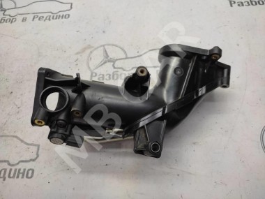 Патрубок впускного коллектора MERCEDES-BENZ S-класс W221 (2005 - 2009) — Разборка Мерседес