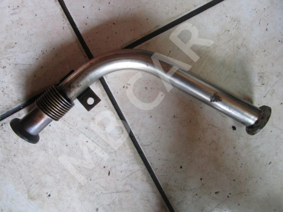 Трубка рециркуляции ОГ MERCEDES-BENZ Sprinter W901-905 (1995 - 2006) фото 1 — Разборка Мерседес