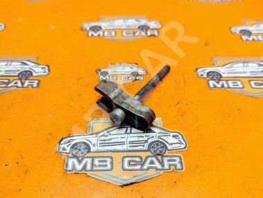 Кронштейн крепления форсунок MERCEDES-BENZ C-класс W204/S204 (2006 - 2011) &mdash; Разборка Мерседес