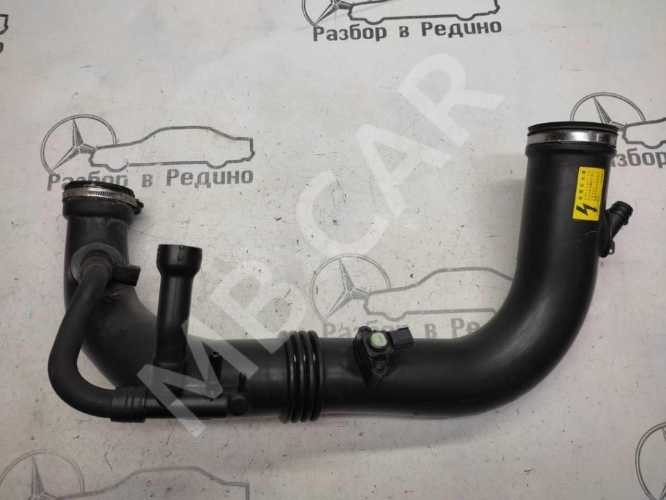 Патрубок воздушный MERCEDES-BENZ C-класс W204/S204 (2006 - 2011) фото 1 — Разборка Мерседес