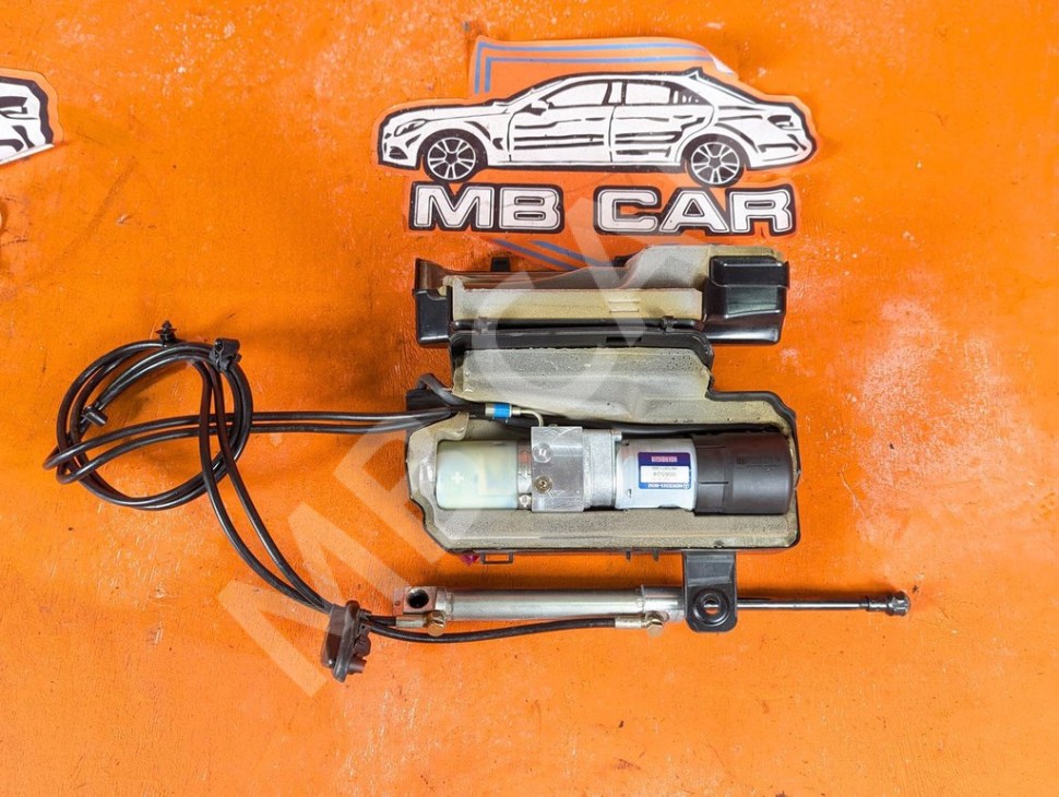 Насос крышки багажника MERCEDES-BENZ E-класс W211/S211 (2002 - 2006) фото 1 &mdash; Разборка Мерседес