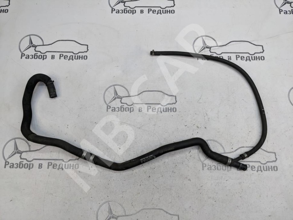Патрубок ОЖ MERCEDES-BENZ S-класс W220 рестайлинг (2002 - 2005) фото 1 — Разборка Мерседес