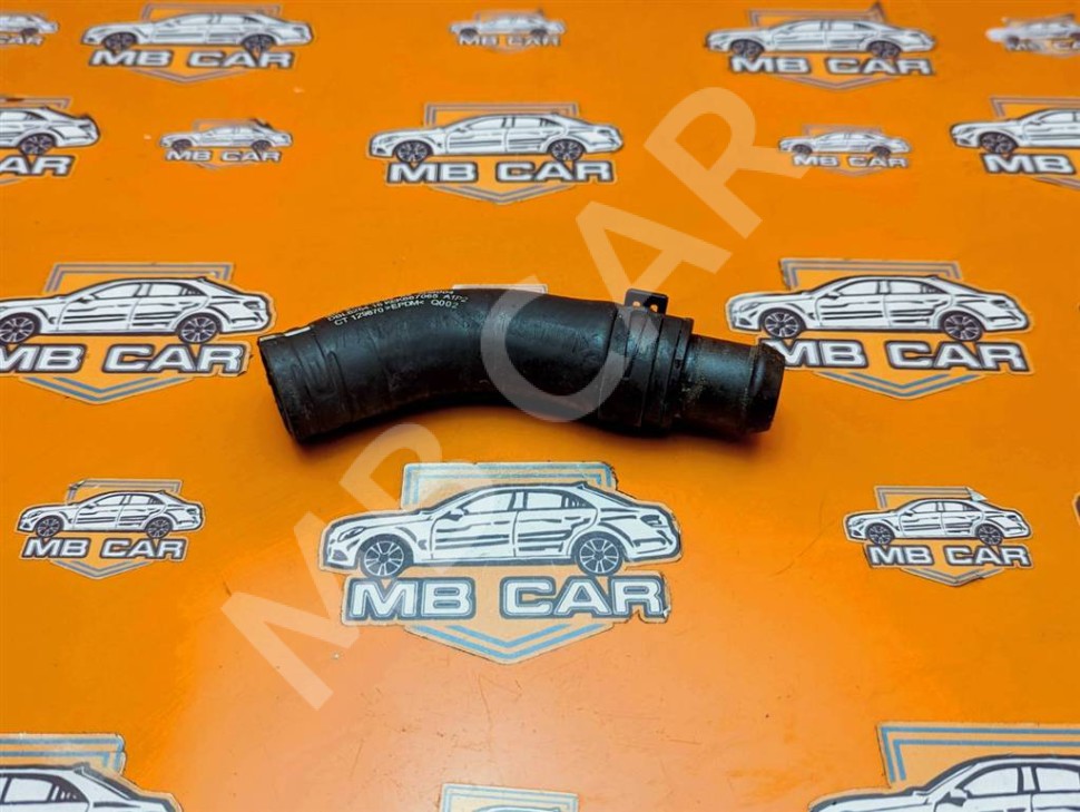 Патрубок ОЖ MERCEDES-BENZ A-класс W176 (2012 - 2015) фото 1 — Разборка Мерседес
