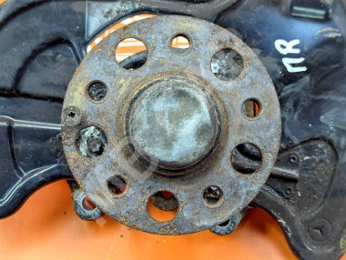 Кулак поворотный передний правый MERCEDES-BENZ E-класс W212/S212/C207/A207 рестайлинг (2013 - 2016) — Разборка Мерседес