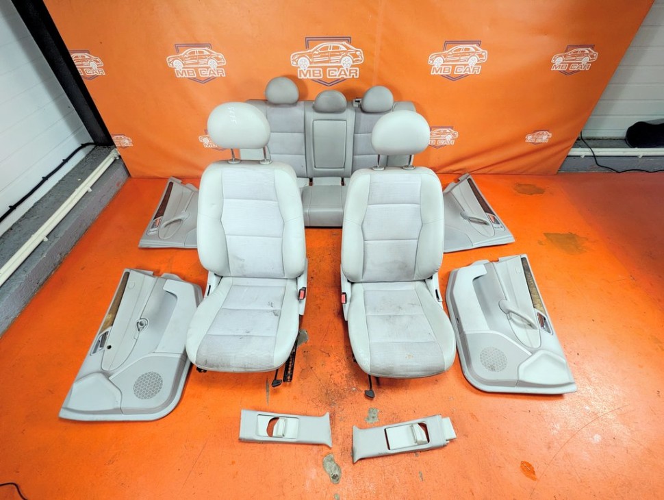 Салон MERCEDES-BENZ C-класс W203/S203/CL203 рестайлинг (2004 - 2008) фото 1 &mdash; Разборка Мерседес