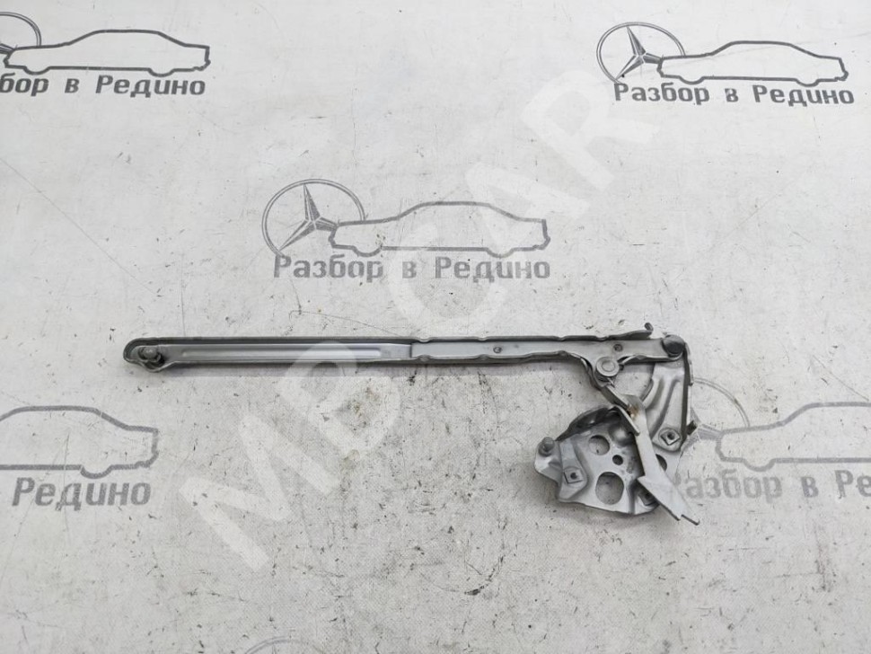 Петля капота MERCEDES-BENZ CLK-класс C208/A208 (1997 - 2000) фото 1 &mdash; Разборка Мерседес