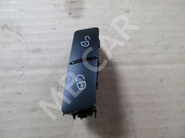 Кнопка центрального замка MERCEDES-BENZ E-класс W212/S212/C207/A207 рестайлинг (2013 - 2016) — Разборка Мерседес