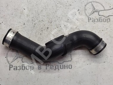 Патрубок интеркулера MERCEDES-BENZ C-класс W203/S203/CL203 (2000 - 2004) — Разборка Мерседес