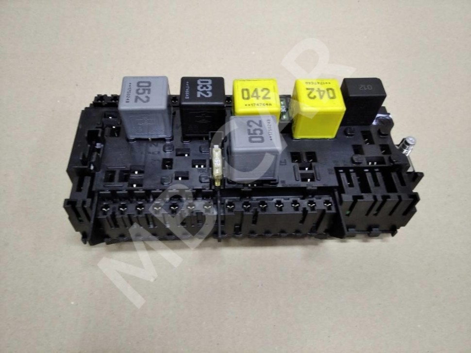 Блок предохранителей MERCEDES-BENZ V-класс W447 (2014 - 2025) фото 1 — Разборка Мерседес