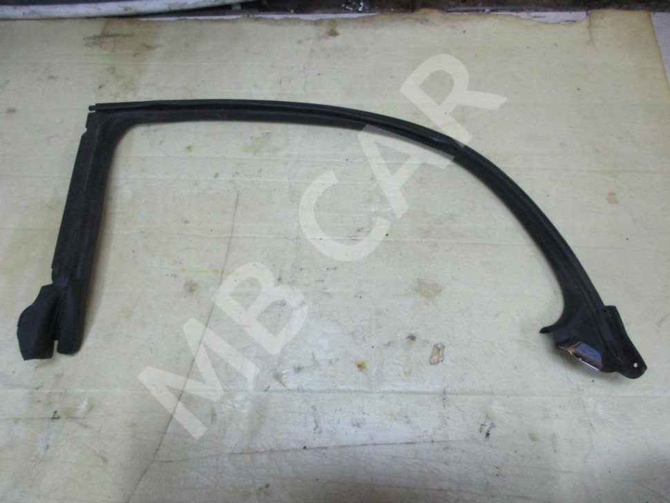 Уплотнитель дверного проема ( на кузове ) MERCEDES-BENZ CLS-класс C219 (2004 - 2008) фото 1 — Разборка Мерседес