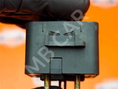 Кнопка регулировки зеркал MERCEDES-BENZ W124 W124/S124/C124/A124 (1984 - 1993) — Разборка Мерседес