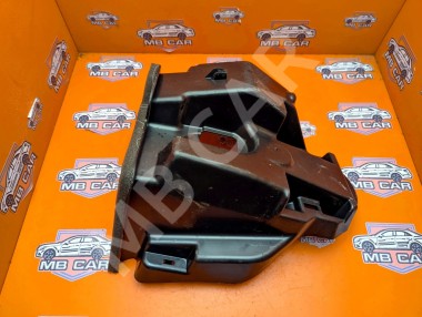 Кронштейн MERCEDES-BENZ C-класс W204/S204 (2006 - 2011) — Разборка Мерседес