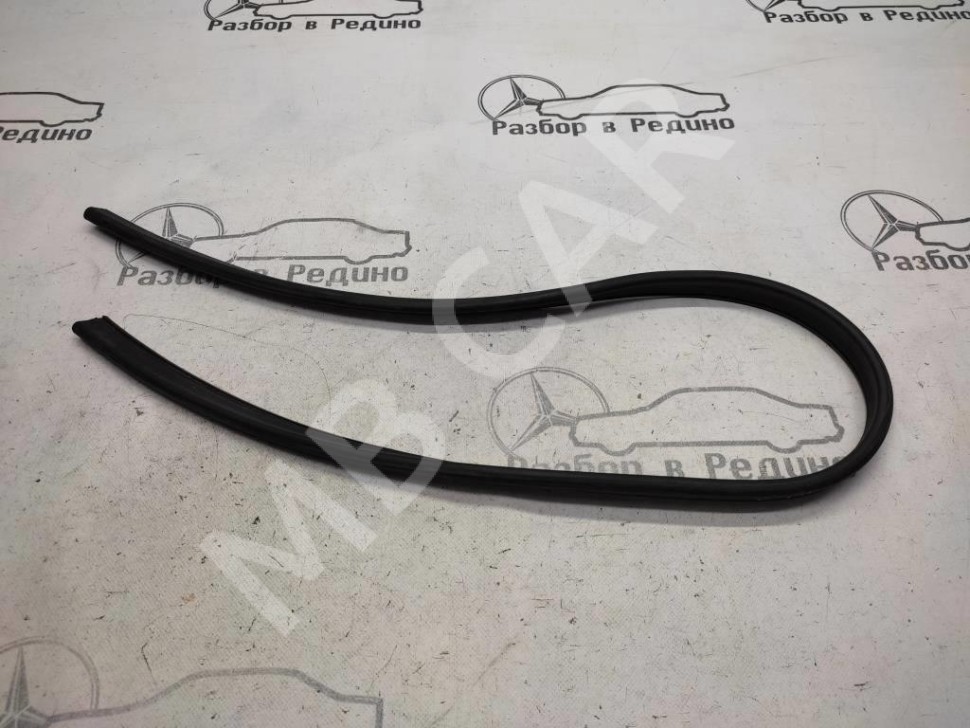 Уплотнитель MERCEDES-BENZ CLK-класс C208/A208 рестайлинг (1999 - 2003) фото 1 &mdash; Разборка Мерседес